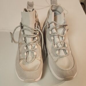 Nurture by Lamaze White Athletic Shoes